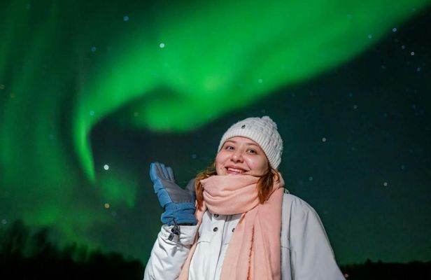 Northern Lights chasing bus tour from Rovaniemi with expert guides