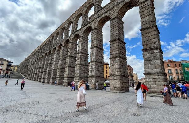 Toledo and Segovia guided tour from Madrid