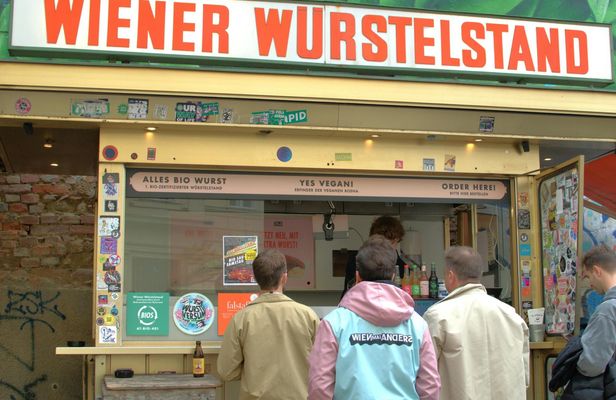 Viennese sausage stand tour with tasting