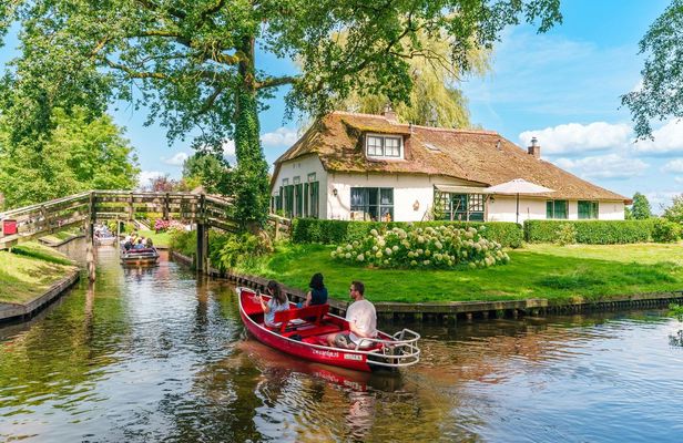 Giethoorn day trip from Amsterdam