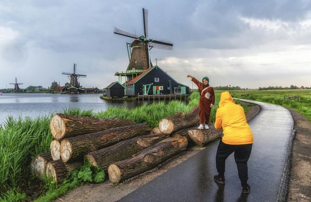 Zaanse Schans, The Hague, and Rotterdam day trip from Amsterdam