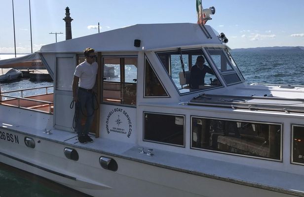 Sirmione 4-hour guided boat tour from Garda and Bardolino