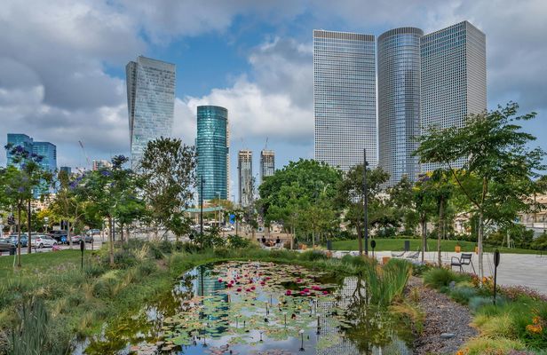 Saturday guided walking tour of Florentin