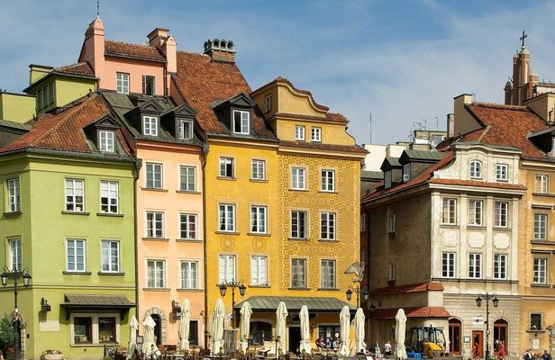 Navigate Warsaw's Insta-perfect spots with a local