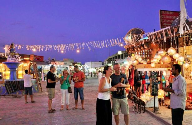 Dahab City Tour by Night with Seafood Dinner from Sharm El Sheikh