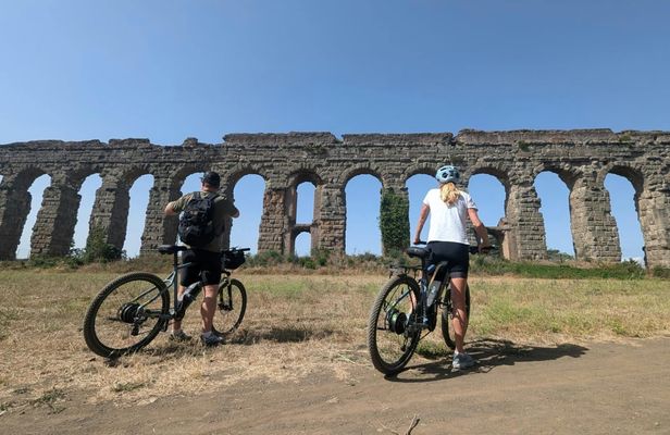Appian Way and Catacombs E-Bike Private Tour with Transfer