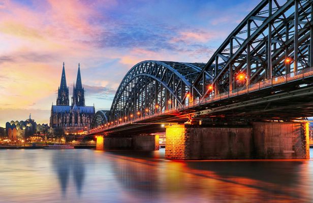 Cologne best intro walking tour with a local guide