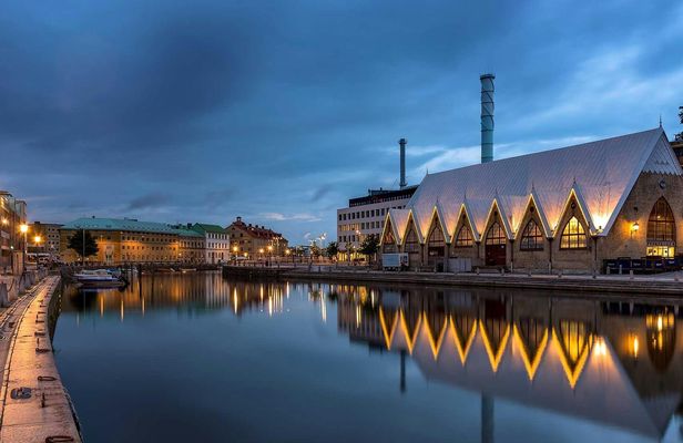 Instaworthy spots of Gothenburg walking tour with a local