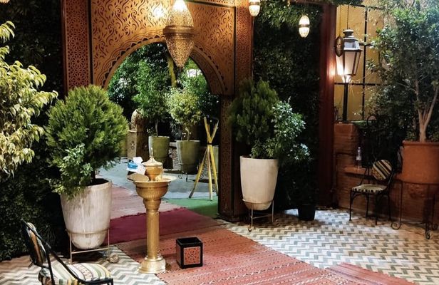 Marrakech Moroccan restaurant dining experience with traditional music