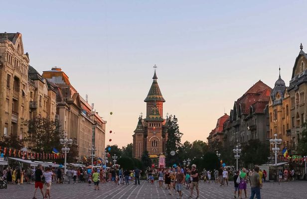 Explore Timișoara's photogenic highlights with a local