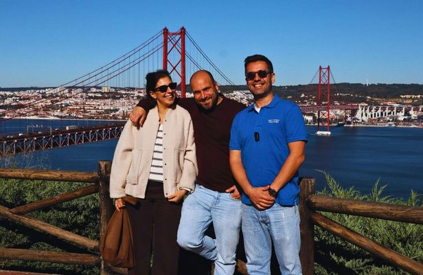 Lisbon Setúbal Market tour with cooking class and wine tasting