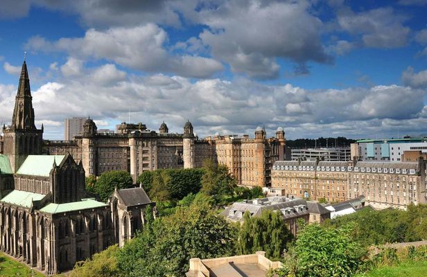 Explore the Instaworthy Spots of Glasgow with a local