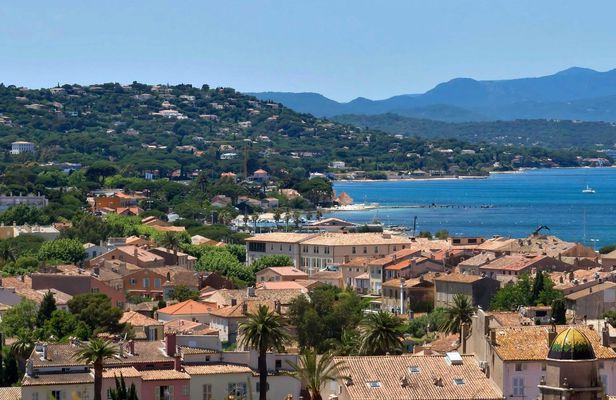 Take a guided tour around Saint-Tropez with a local