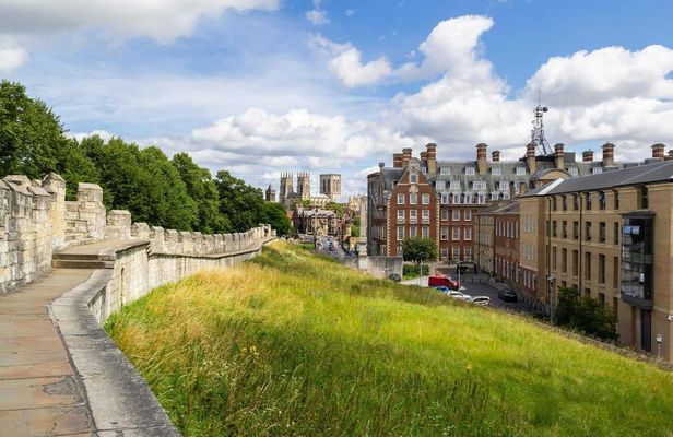 York 1-hour tour with a local