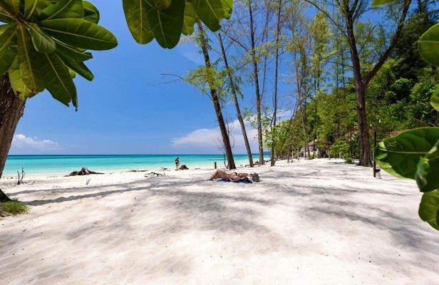 Phi Phi's Extended Grand Odyssey by Speedboat