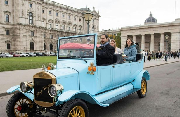 Private panoramic tour of Vienna in a vintage electric vehicle