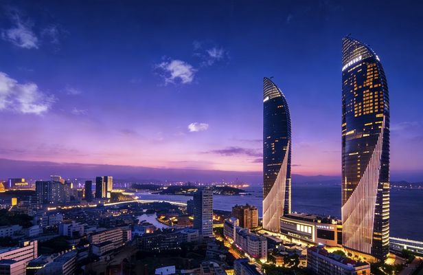 Xiamen night tour with personal guide and chauffeur