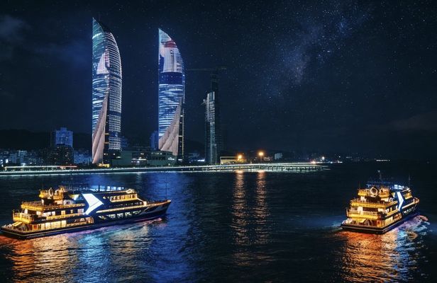 Xiamen night tour with Lujiang Cruise and Zhongshan Old Town