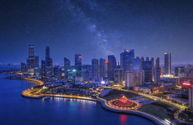 4-hour night tour of Qingdao with private driver and guide