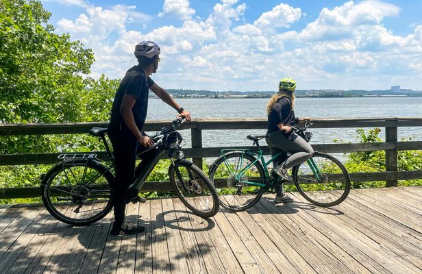 Old town Alexandria e-bike rentals