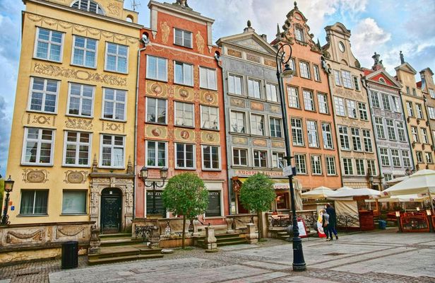 Introductory walking tour of Gdansk with a local guide