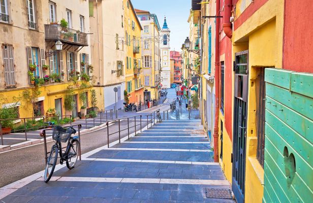 Nice 2-hour introductory walking tour with a local