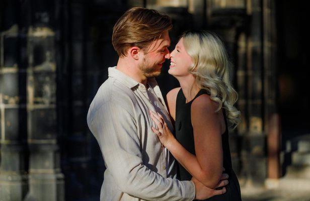 Private romantic urban and street photoshoot