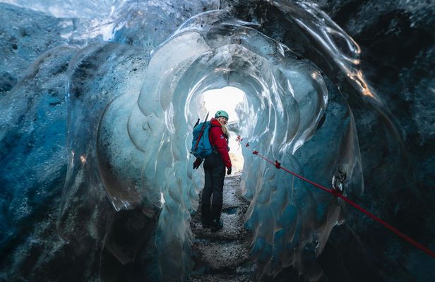 Vatnajökull ice cave tour with a glacier hike