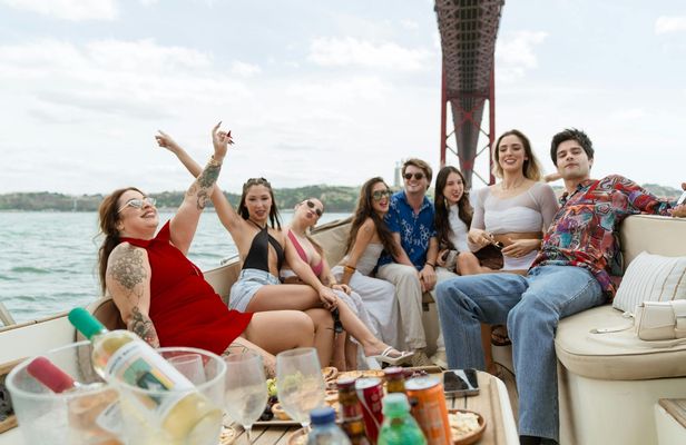 Lisbon coffee cruise on a luxury boat with pastel de nata and dolphins