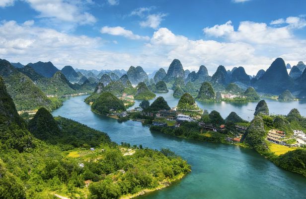 4-hour Yangshuo tour with Shili Gallery cycling and Liu Sanjie show