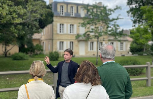 Médoc and Margaux wine tour with tastings