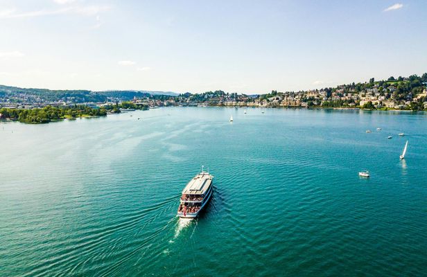 Lake Lucerne panoramic sightseeing cruise