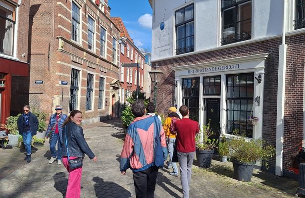 Leiden private walking tour with local guide