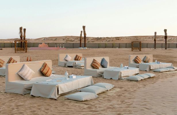 Dubai desert 4x4 safari with traditional Arabic dinner and dancing