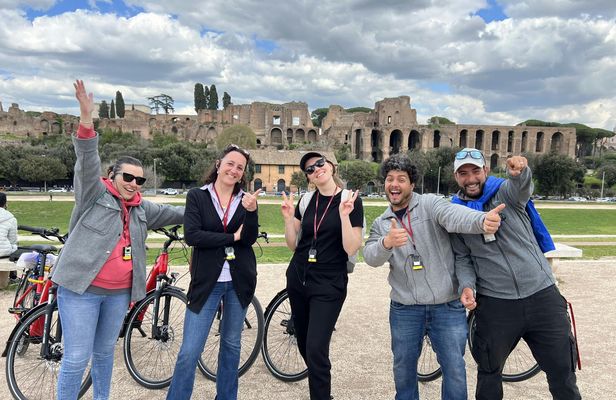 Guided e-bike street food tour in Rome
