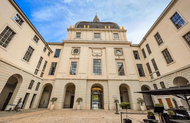 Lyon old town guided walking tour