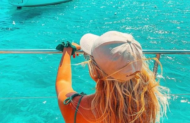 Portitxol Island, Jávea and Denia coastline catamaran tour with lunch