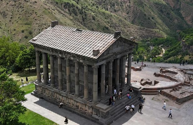 Private guided tour of Garni, Geghard and Lake Sevan