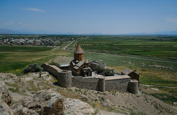 Khor Virap and Noravank Monastery private tour with wine tasting