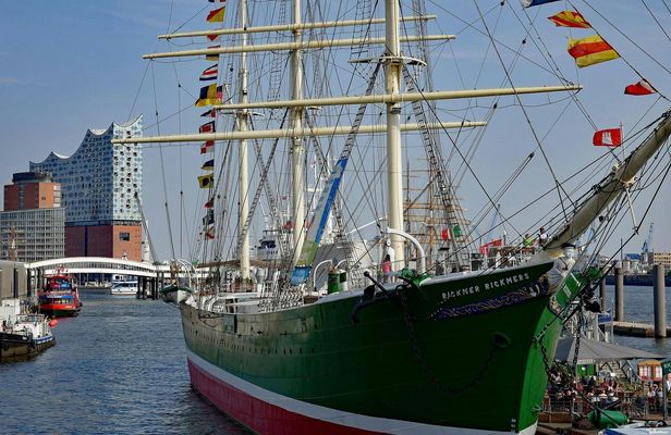 Rickmer Rickmers ticket and Hamburg highlights audio tour