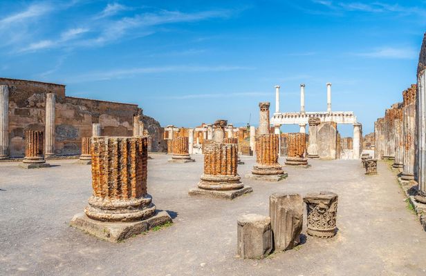 Pompeii and Villa Dei Misteri private guided tour