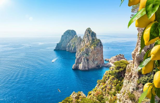 Shared boat tour of Capri with limoncello tasting