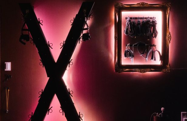 Berlin’s sex-positive tour with private access and live performance