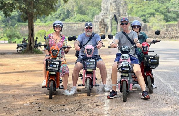 Angkor sunrise e-bike tour with lunch