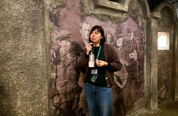 Krakow Jewish Quarter by golf cart with Schindler's Factory Museum guided tour