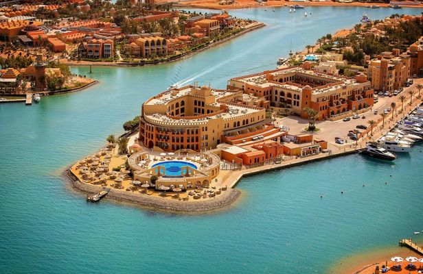 El Gouna guided tour with lagoon boat ride from Hurghada