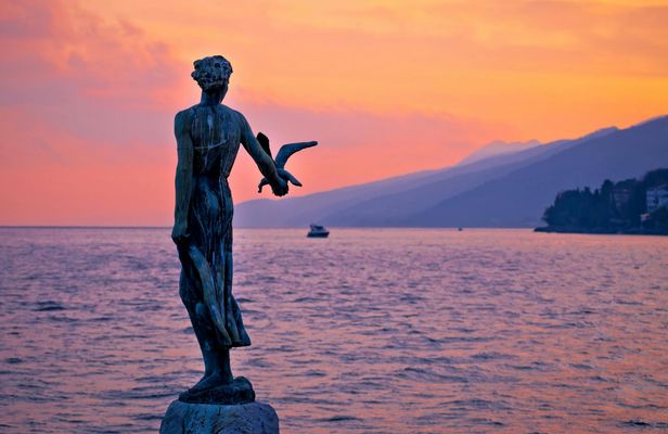 Sunset dolphin watching boat tour in Opatija