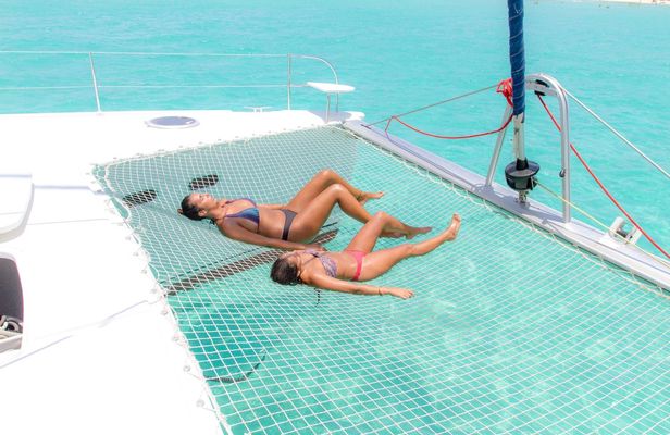 Isla Mujeres catamaran from Cancun basic tour