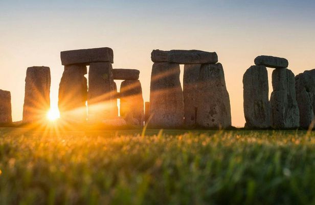 Stonehenge Inner Circle access and Windsor tour