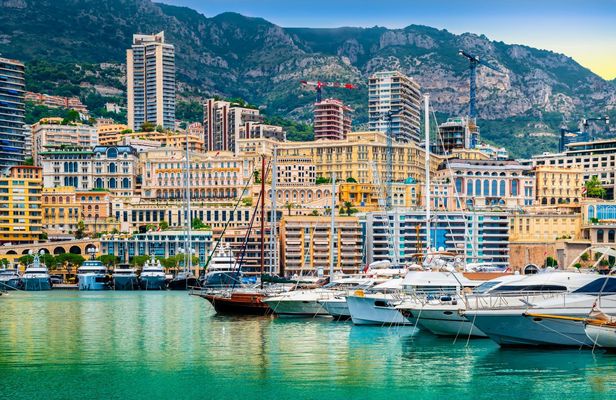 Guided private walking tour to Monaco and Monte-Carlo